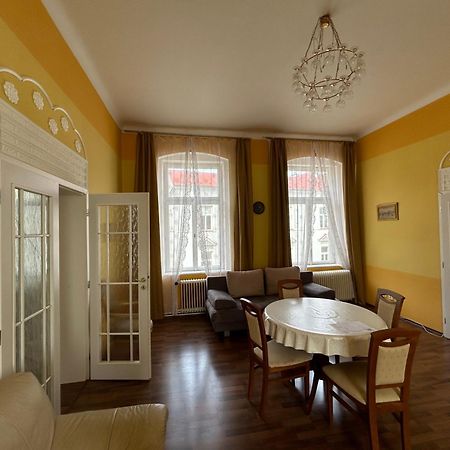 Schloss Ambras Mariánské Lázně Kültér fotó